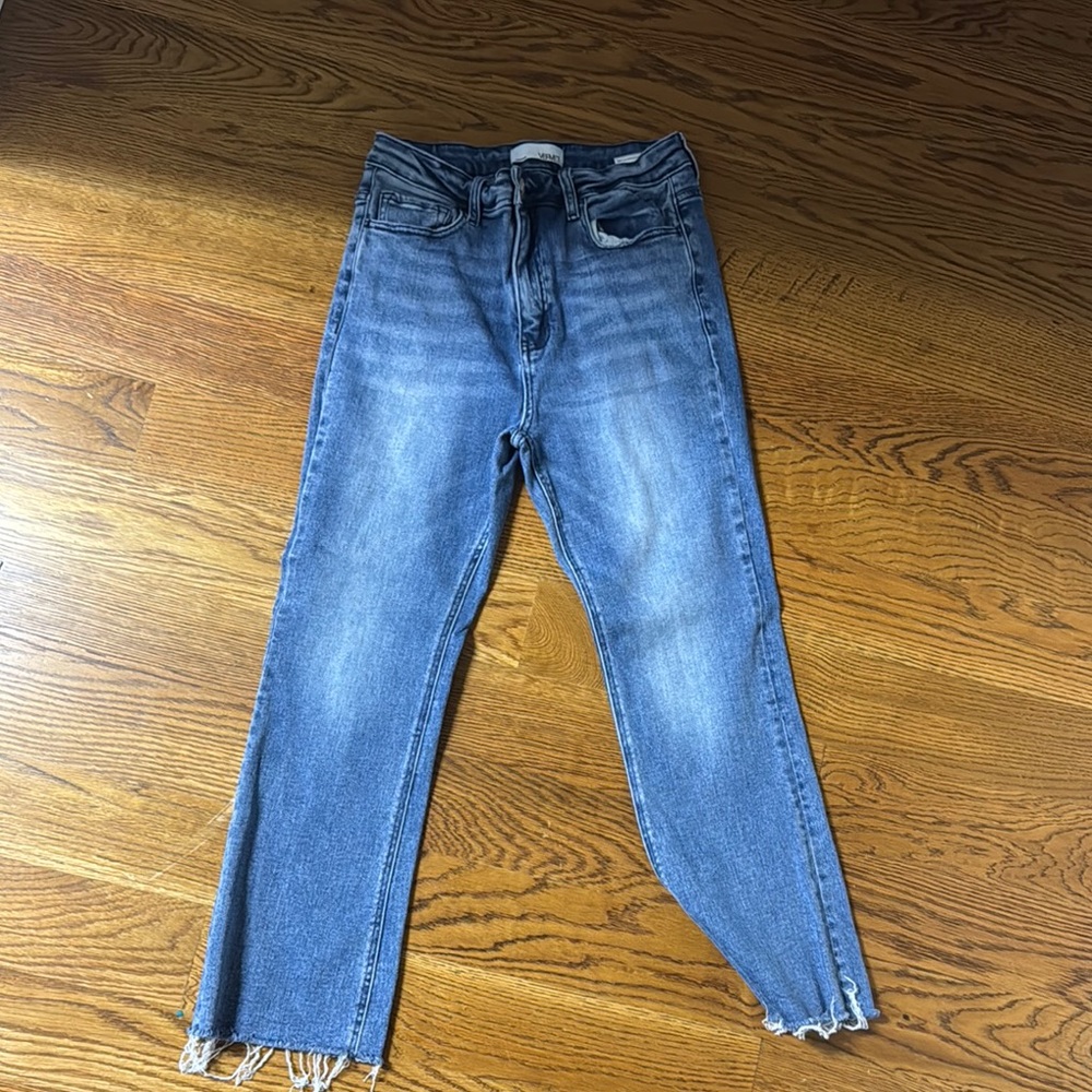 Veret Distressed Jeans